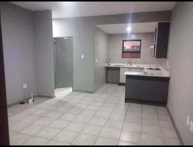 2 BEDROOM APARTMENT FOR SALE IN WITPOORTJIE